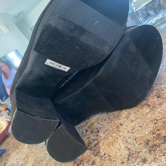Torrid block heeled booties. Size 8WW fits closer to a 9. - Picture 6 of 11